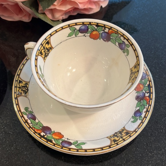 Cup & Saucer - MADDOCK, JOHN & SONS - Pattern is Manchester -Set of 2 - Picture 2 of 16